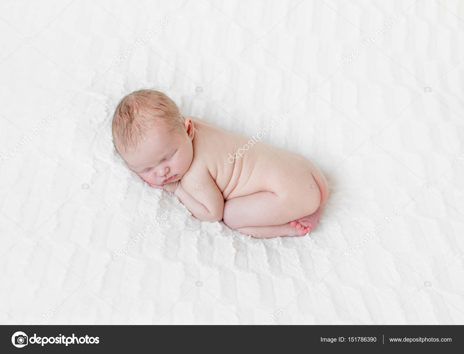 ทารกเปลือย iStock