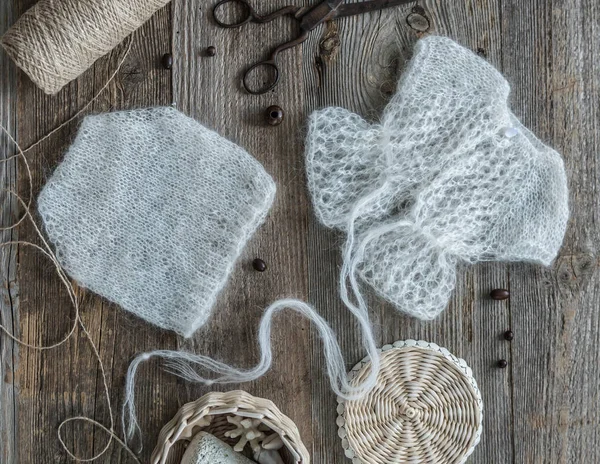 Broek en trui voor baby, origineel werk, topview — Stockfoto