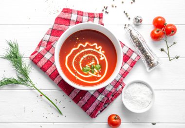domates fesleğen çorbası ile mayo, TOPVIEW