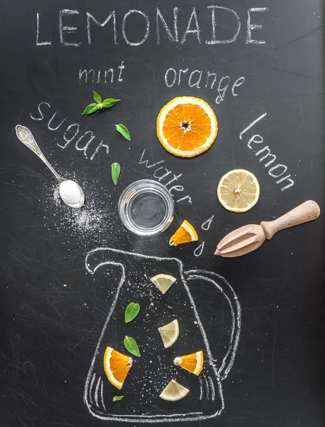 Limonada de laranja e ingredientes — Fotografia de Stock