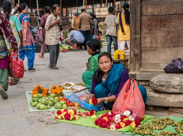 Ovocný trh ve městě Káthmándú — Stock fotografie