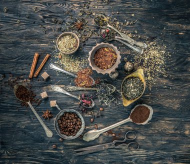 çaylar rustik bakır yemeklerinde koleksiyonları