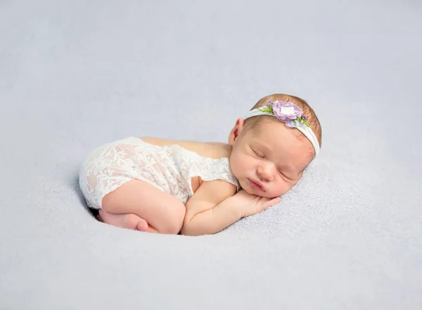 Adorabile neonato in body — Foto Stock