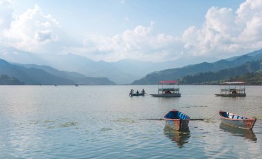 Sunrise, Pokhara gölde