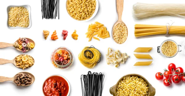 Bovenaanzicht van verschillende Italiaanse pasta — Stockfoto