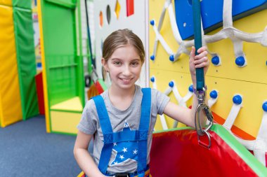 Genç kız eğlence merkezi koruma koşum