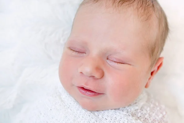 Close-up πορτρέτο της νεογέννητο μωρό — Φωτογραφία Αρχείου