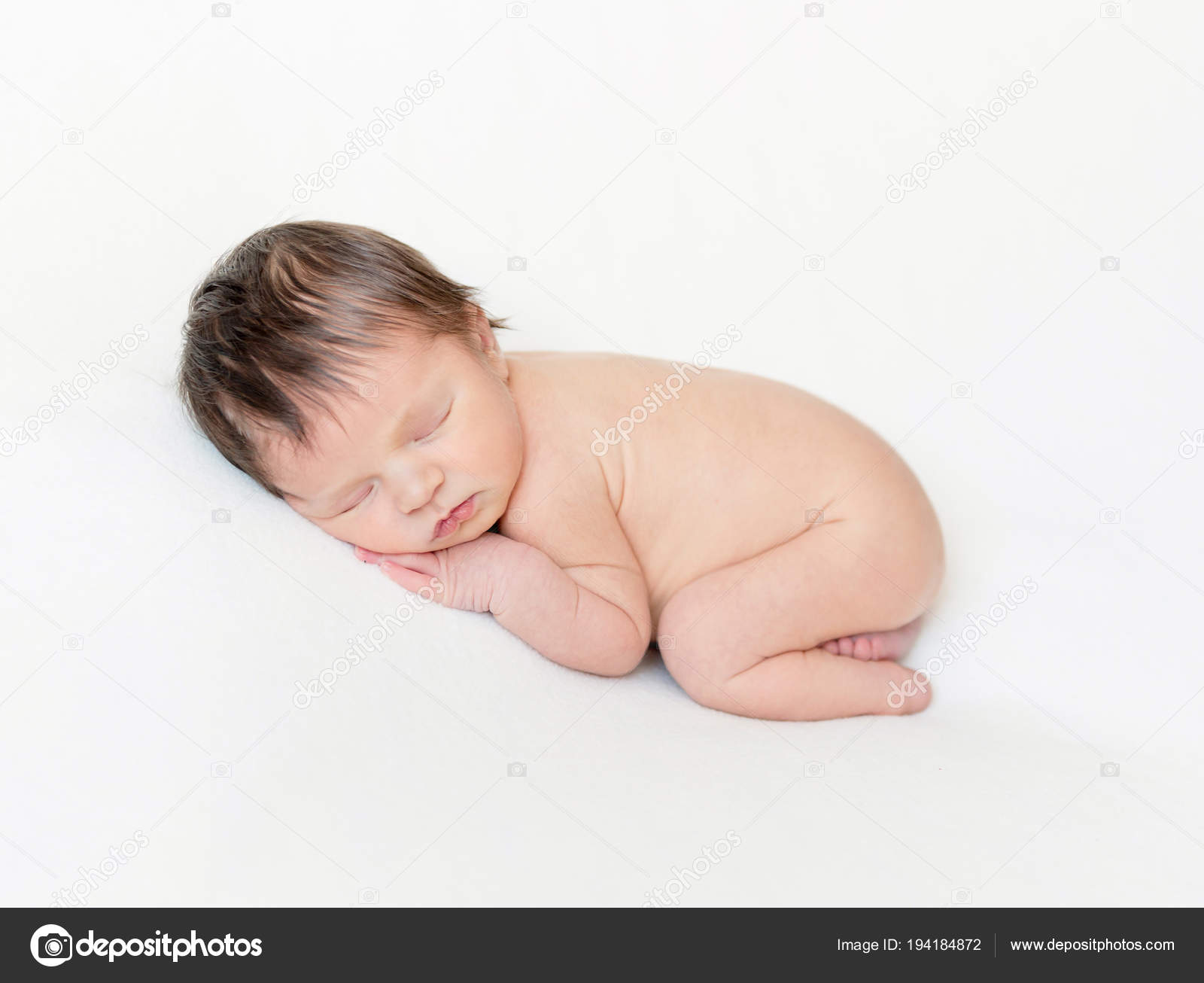 Nouveau Ne Reveur Dormant Sur Le Lit Image Libre De Droit Par Tan4ikk C Nouveau Ne Reveur Dormant Sur Le Lit Image Libre De Droit Par Tan4ikk C