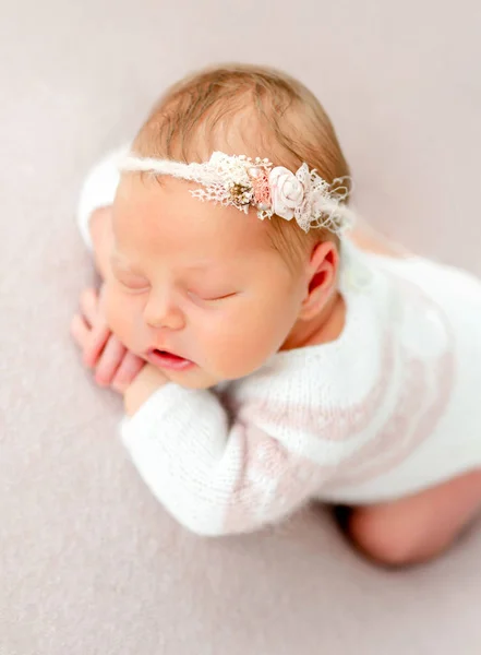 Beautiful newborn dreaming — Stock Photo, Image