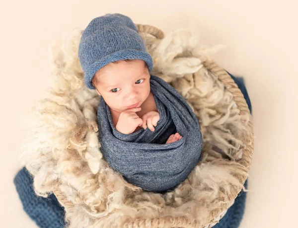 Newborn with open eyes — Stock Photo, Image