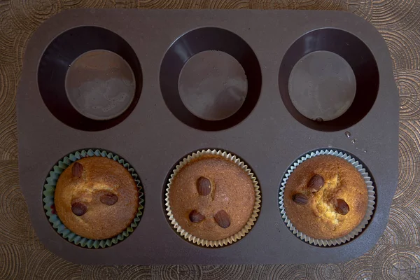 Domácí ručně dělané vdolky, Madeleine se soubory cookie, v pekáčku — Stock fotografie