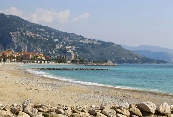 Hermosa vista al mar de Menton en la Riviera Francesa —  Fotos de Stock