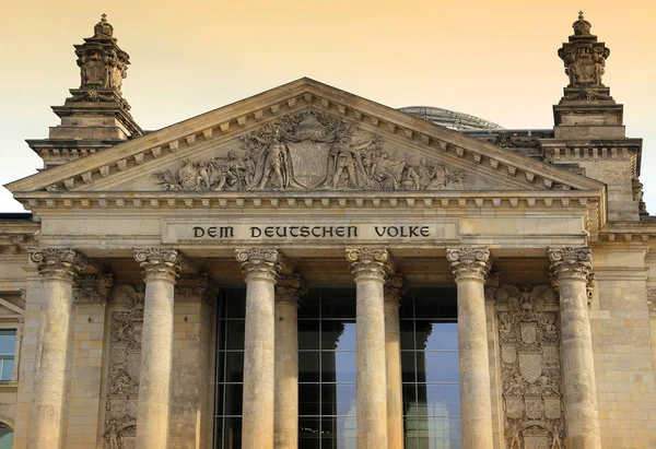 Reichstag building (Deutscher Bundestag), Berlim, Alemanha — Fotografia de Stock