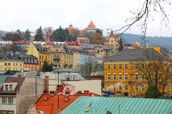 Stadtbild von Karlovy variieren im Spätherbst, tschechische republi — Stockfoto