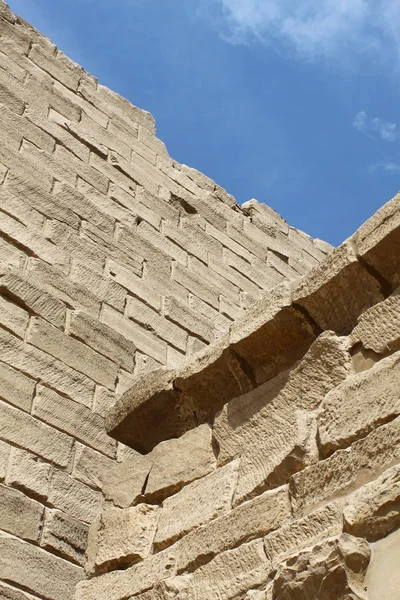 カルナック神殿、ルクソール、エジプトの古代の壁 — ストック写真