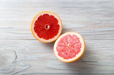 Taze olgun greyfurt dilimlenmiş