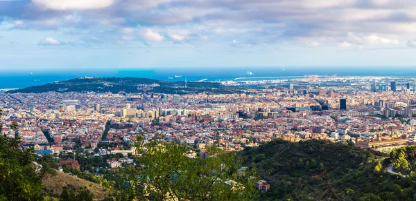 Panoramautsikt över Barcelona — Stockfoto