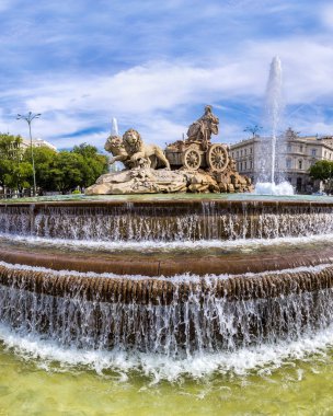 Madrid'da Cibeles Çeşmesi