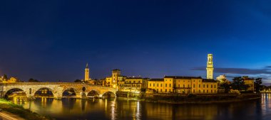 Ponte di Pietra. Verona Bridge'de
