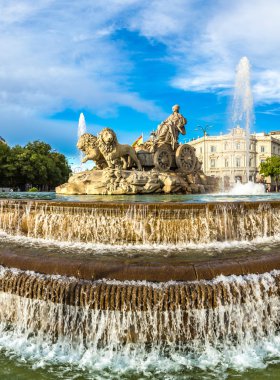 Madrid'da Cibeles Çeşmesi