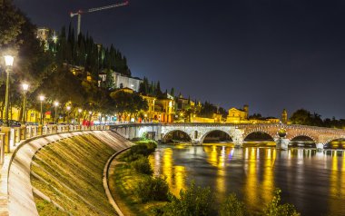 Ponte di Pietra. Verona Bridge'de