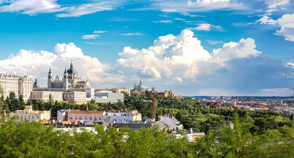 Cathédrale de l'Almudena à Madrid, Espagne — Photo