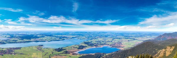 Gröna fält i Bayern, Tyskland — Stockfoto