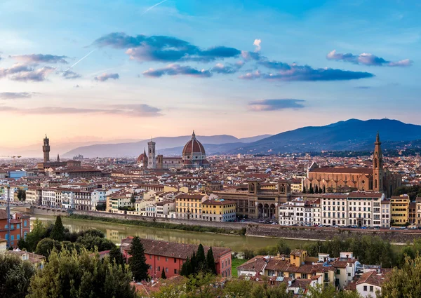 Panoramatické západ slunce ve Florencii — Stock fotografie