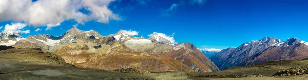 在瑞士阿尔卑斯山风景 — 图库照片