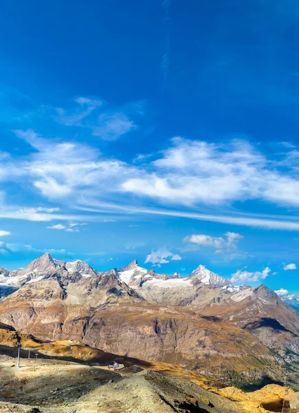 スイスのアルプスの山の風景 — ストック写真