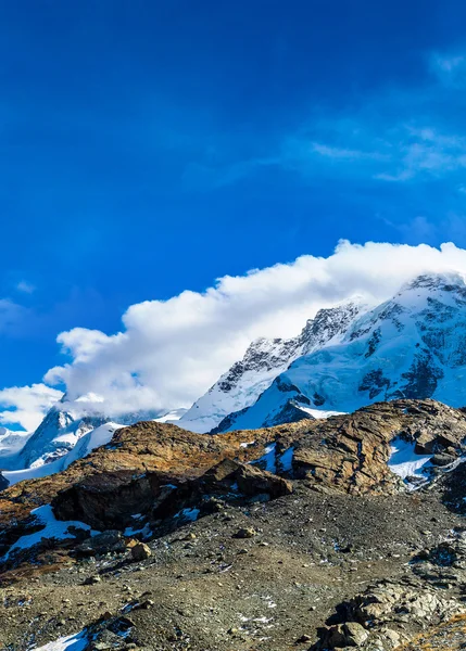 Alpi paesaggio montano in Svizzera — Foto Stock