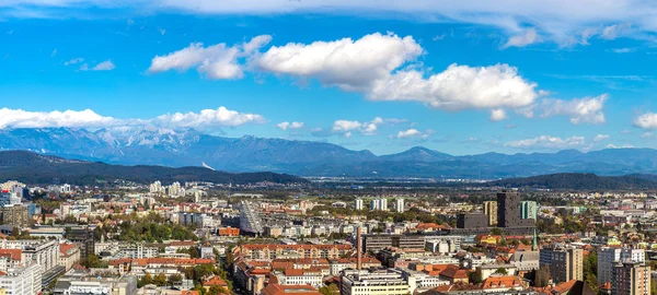 Ljubljana en Slovénie dans une journée d'été — Photo