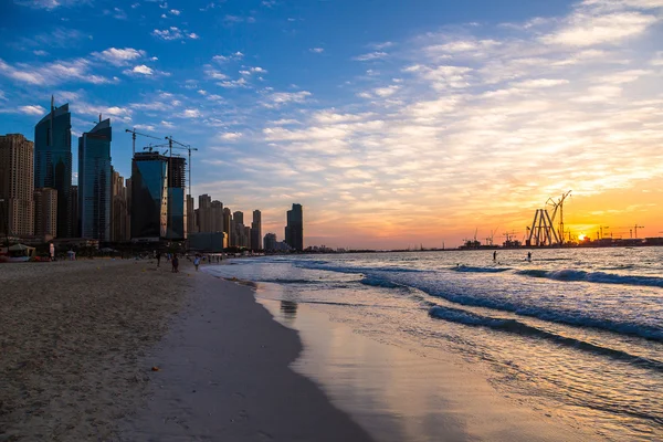 Dubai marina no pôr do sol de verão — Fotografia de Stock