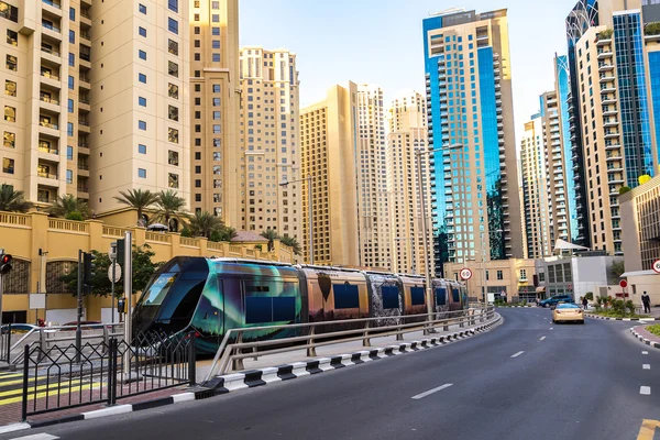 Nuovo tram moderno a Dubai — Foto Stock