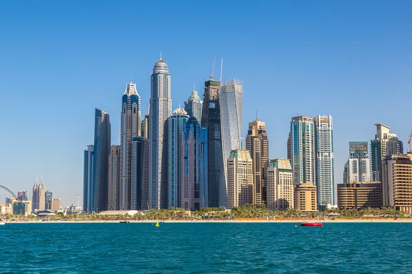 Dubai Marina en un día de verano — Foto de Stock