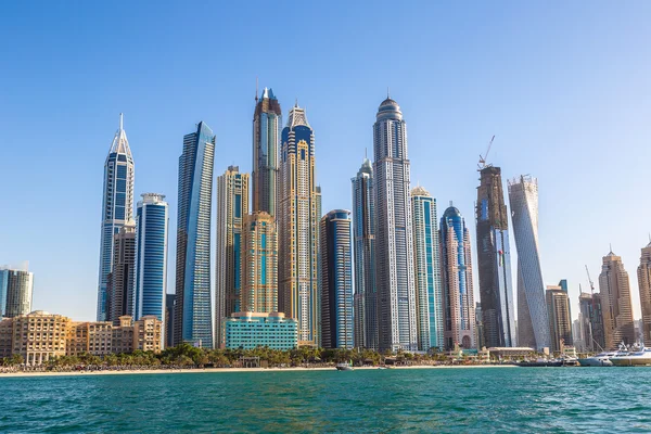 Dubai Marina en un día de verano — Foto de Stock