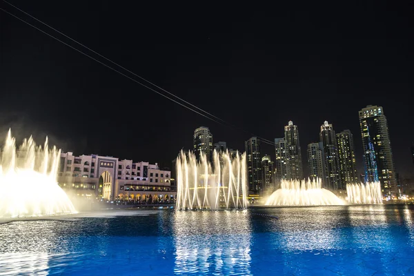 迪拜中的舞蹈喷泉 — 图库照片