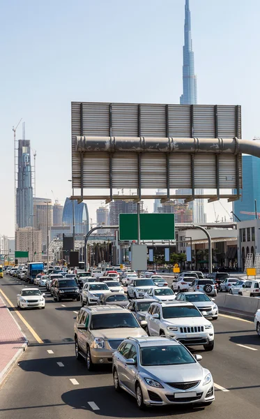 Trafik sıkışıklığı gün Dubai — Stok fotoğraf