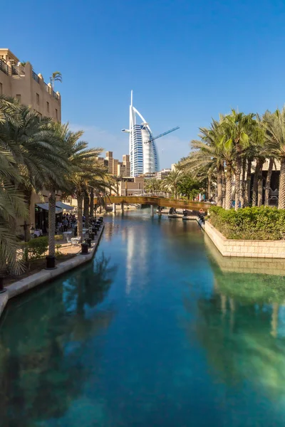 Burj Al arab ve Madinat Jumeirah — Stok fotoğraf