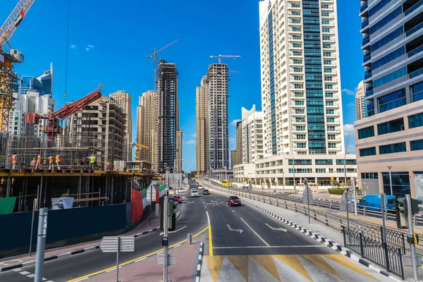 Trabalhador da construção civil em Dubai Marina — Fotografia de Stock