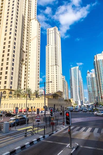 Strada moderna a Dubai — Foto Stock