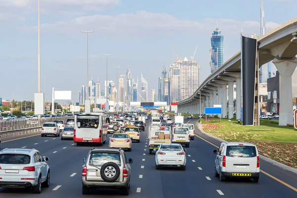 Atasco de tráfico en Dubai —  Fotos de Stock