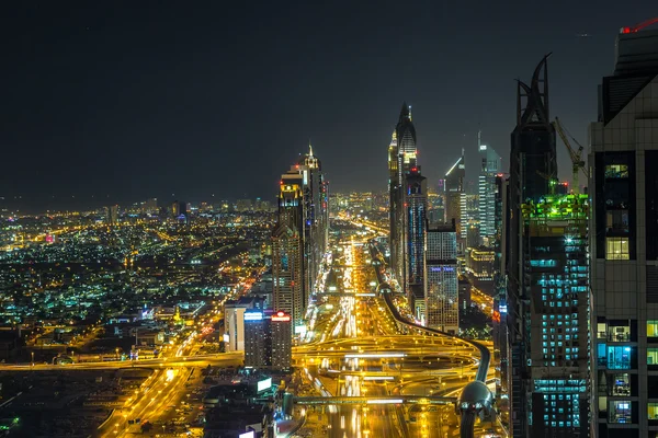 Dubai à noite, Emirados Árabes Unidos — Fotografia de Stock