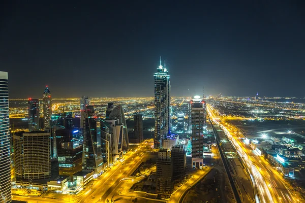 Dubai à noite, Emirados Árabes Unidos — Fotografia de Stock