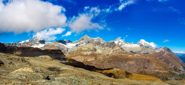 Berglandschap van de Alpen in Zwitserland — Stockfoto