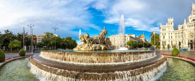 Madrid'da Cibeles Çeşmesi