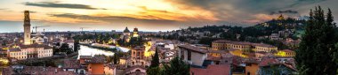 Gün batımında Verona, İtalya