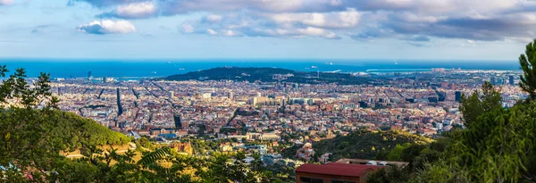 Barcelona an einem Sommerabend — Stockfoto