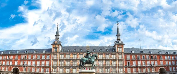Statue de Philippe III sur la place du Maire à Madrid — Photo