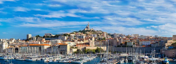 Notre Dame de la Garde e antigo porto de Marselha — Fotografia de Stock